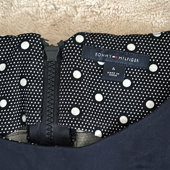 TOMMY HILFIGER | Polka Dot Sleeveless Sheath Dresses for Women with belt - Picture 3 of 5